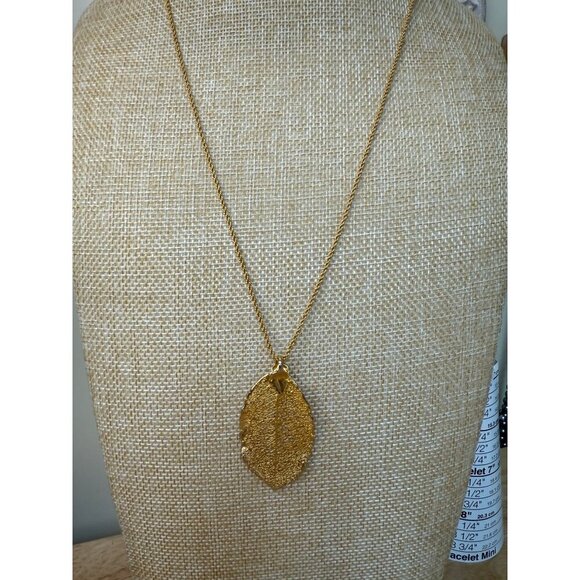 Napier Gold-Tone Real Leaf Pendant Necklace 20" Chain - Picture 9 of 9